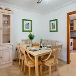 Beautiful 3 Bed In *