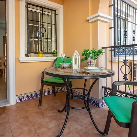 Beautiful 3 Bed In Σπίτι διακοπών